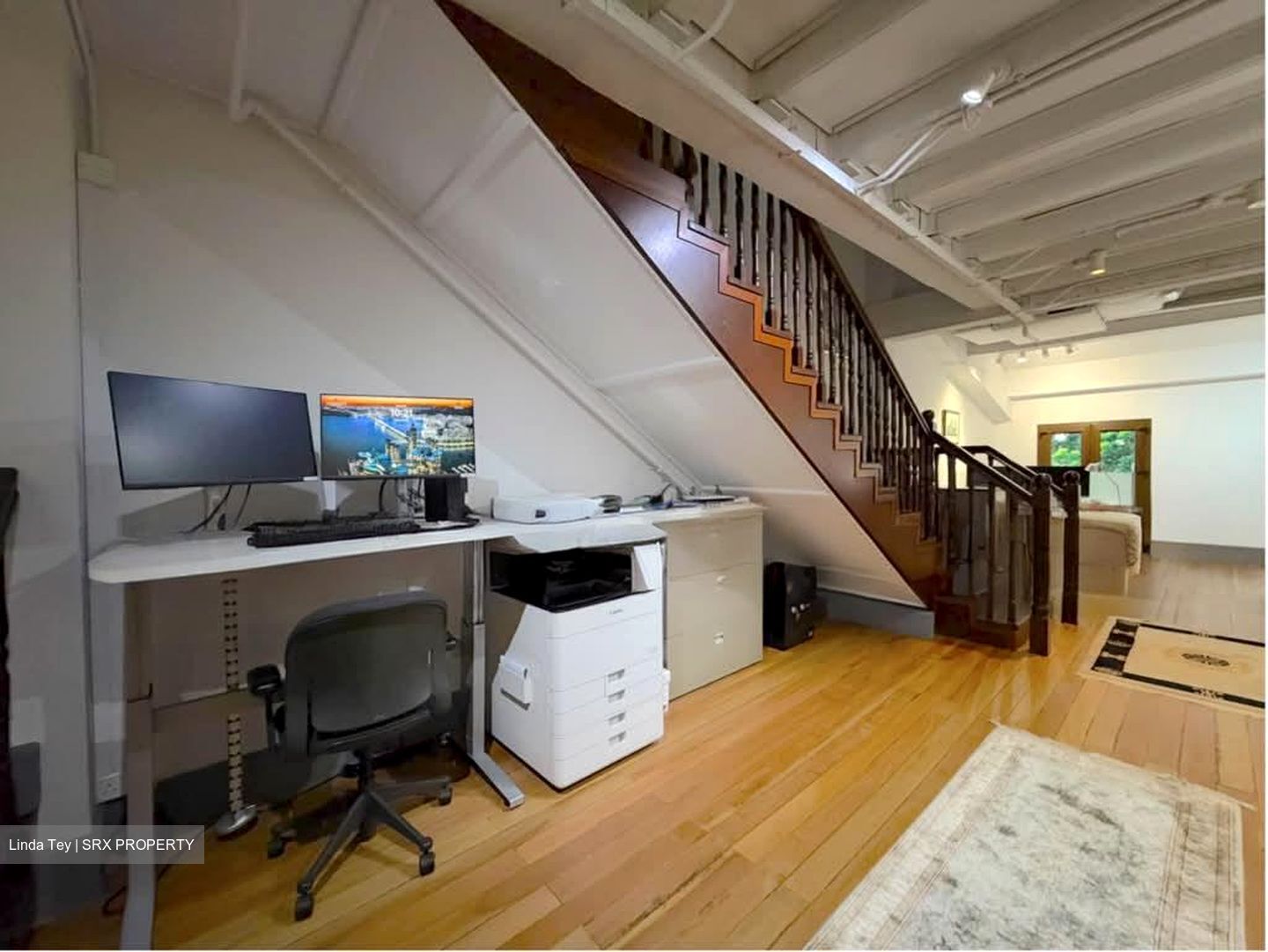 Capital Square (D1), Office #591795551